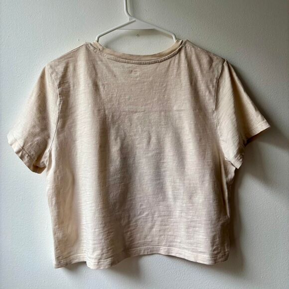 Levi's Crop Top Badlands National Park South Dakota - Picture 3 of 6